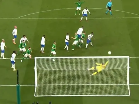 Bay lượn như chim, ngôi sao AC Milan khỏa lấp nỗi nhớ về Lloris