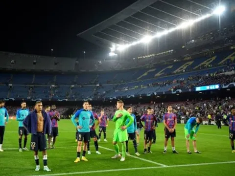 Bayern đánh sập Nou Camp, Barca rời C1 theo cách thảm hại nhất