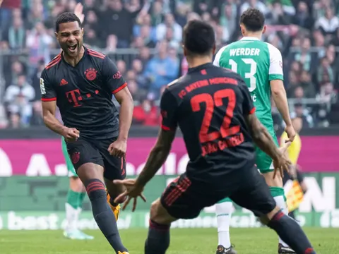 Bayern Munich tạm bỏ xa Dortmund 4 điểm