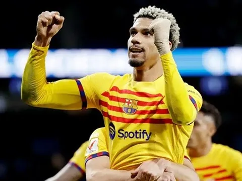 Bayern nhắm sao Barca, Tuchel phản ứng
