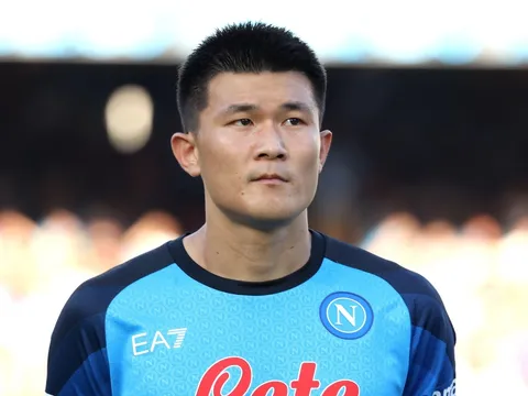 Bayern tự tin chốt hạ 'đá tảng' trước mũi Man Utd