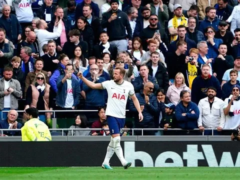 Bayern tung đòn khiến Man Utd lo sốt vó