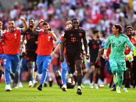 Dortmund tự hủy, Tuchel có danh hiệu đầu tiên cùng Bayern