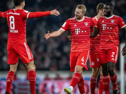 De Ligt tỏa sáng, Bayern củng cố ngôi đầu Bundesliga