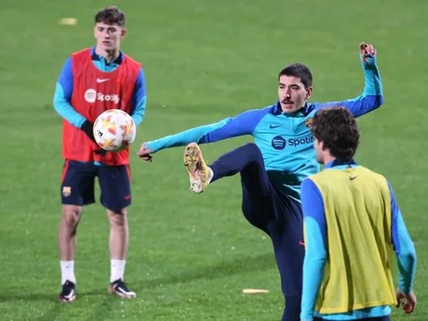 Bellerin chia tay Barca