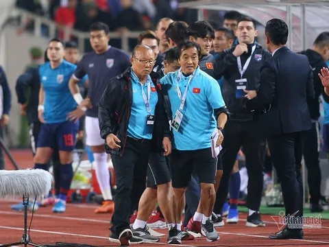 HLV Park nói điều phũ phàng với Việt Nam; Tuấn Anh suýt sang Olympiacos thi đấu