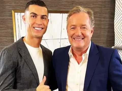 Piers Morgan chế nhạo Man United