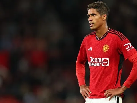 M.U xác định xong mục tiêu thay Varane