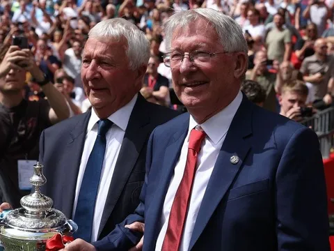 Beckham, Sir Alex tắt nụ cười trong trận thua của MU