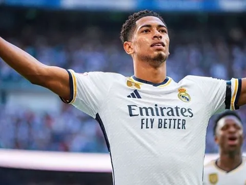 Toàn thể Real Madrid choáng ngợp bởi Bellingham