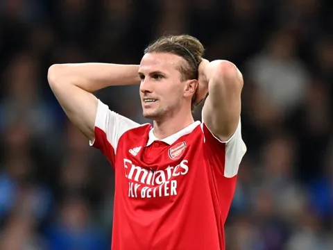 Bến đỗ gây sốc của Rob Holding