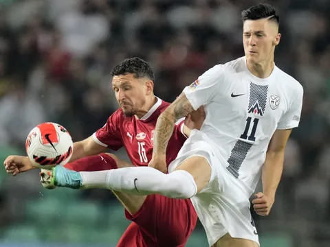 Arsenal ký trung phong 1m94 trong tháng Giêng