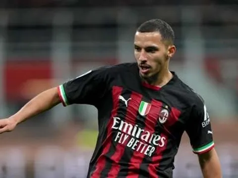 Milan trói chân người cũ Arsenal