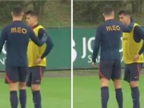 Bị Cancelo phớt lờ, Ronaldo gượng gạo quay đi