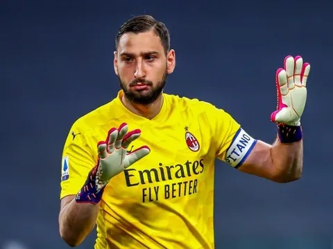 Bị CĐV Milan xử tệ, hành động của Donnarumma đáng chú ý