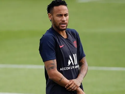 Bị châu Âu 'hắt hủi', Neymar bất đắc dĩ cập bến Al Hilal