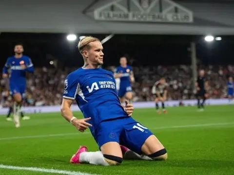 Bị chế nhạo về Arsenal, Mudryk phản ứng đẳng cấp