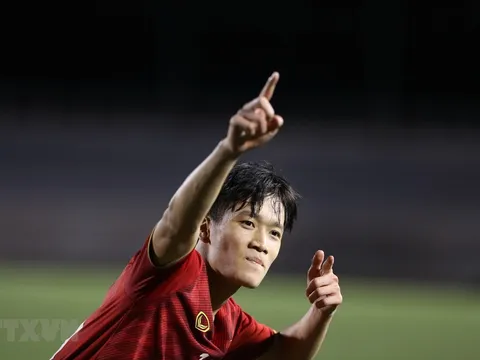 Bị đồn qua Thái Lan, Hoàng Đức nói thẳng suy nghĩ