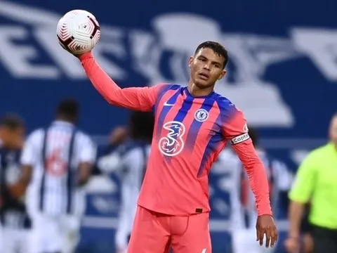 Bị loại khỏi cuộc đấu Brentford, Thiago Silva chán chường