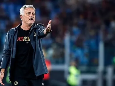Biến bất ngờ, Mourinho tính gây sốc với Premier League