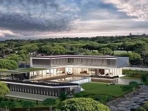 Biệt thự của Ronaldo khiến hàng xóm khó chịu