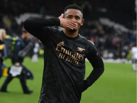 Biểu cảm của Gabriel Jesus ngày tái xuất Premier League