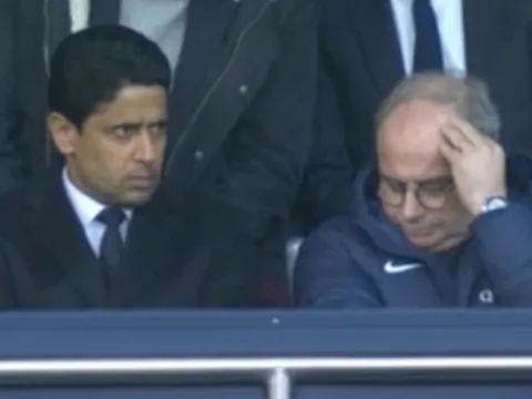 Biểu cảm của lãnh đạo PSG ở trận thua Rennes