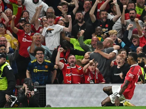 Bình luận của Ten Hag về CĐV cho thấy sự thay đổi lớn ở M.U