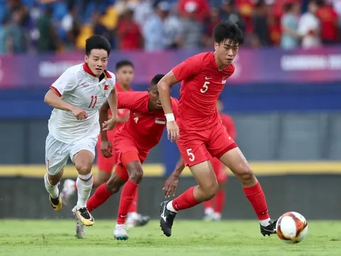 BLV Quang Tùng: 'Thắng đậm Singapore không quan trọng'