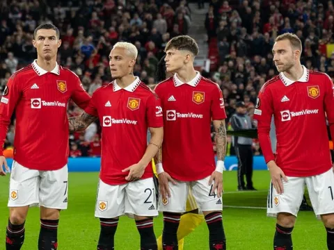 Bộ 3 M.U còn 2 tháng để giành chiếc áo số 7