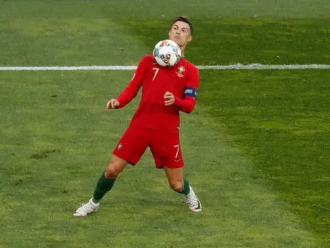 Bồ Đào Nha khó tiến xa với Ronaldo già nua