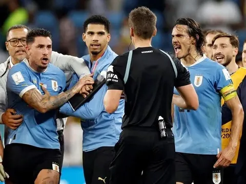 Bốn sao World Cup 2022 nguy cơ treo giò 10-15 trận do mất kiểm soát