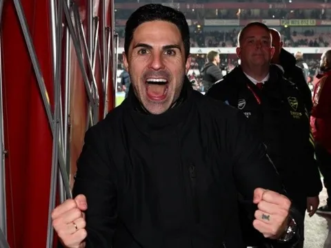 Bóng đá Anh cần Arsenal vô địch Premier League