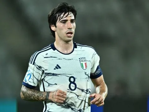 Bóng đá Italy chịu thêm nỗi đau sau trận thua Pháp