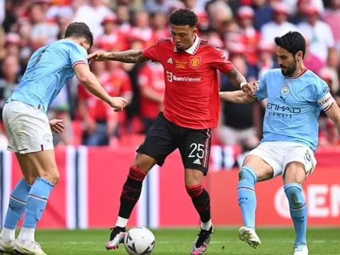 Borussia Dortmund 'quay xe' với Jadon Sancho vì 2 cái tên