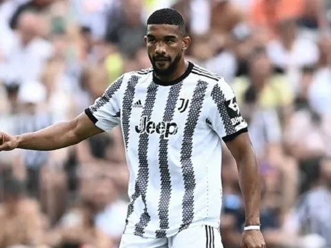 Trả 43 triệu bảng, Liverpool có ngay ngôi sao phòng ngự của Serie A