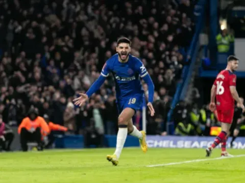 "Dù đá chính hay ngồi dự bị, tôi đều muốn giúp Chelsea"