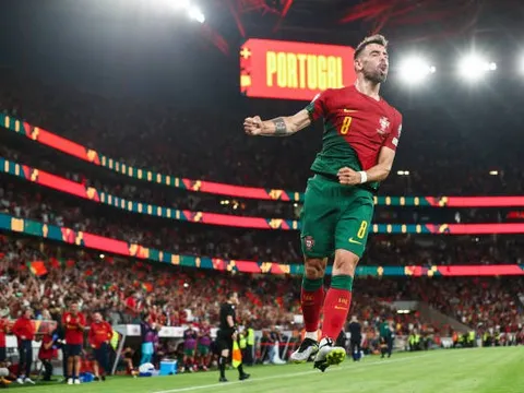 Bruno Fernandes "độc diễn", Bồ Đào Nha thắng hủy diệt