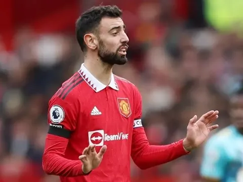 "Hắn ta sẽ khóc trong một phút nữa cho mà xem"