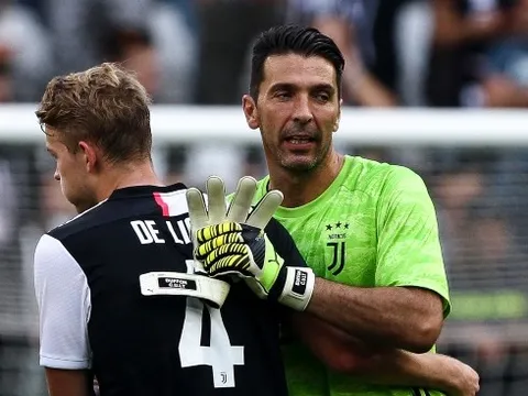 Đội hình đồng đội trẻ hơn tuổi nghề của Buffon