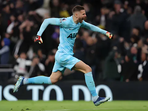 Bùng nổ phút cuối, Tottenham lọt vào top 4