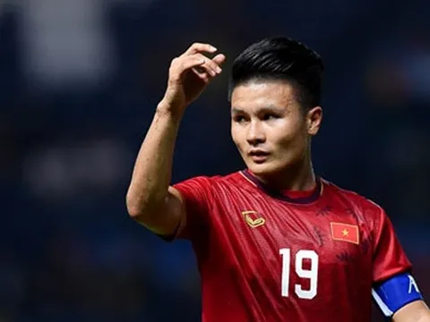 Bước lùi của Quang Hải