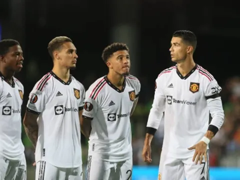 Bước tiếp hay bật bãi khỏi Man Utd?