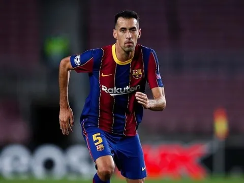 Busquets phải giảm nửa lương nếu muốn ở lại Barca