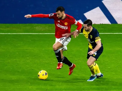 "Cỗ máy tuyến giữa" xuất hiện trong trận Man Utd 3-0 Bournemouth