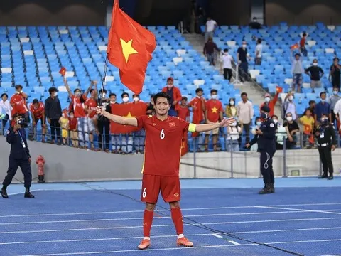 Chuyện thành sao sau U23 ĐNÁ: Văn Chuẩn hãy nhìn gương Quang Nho