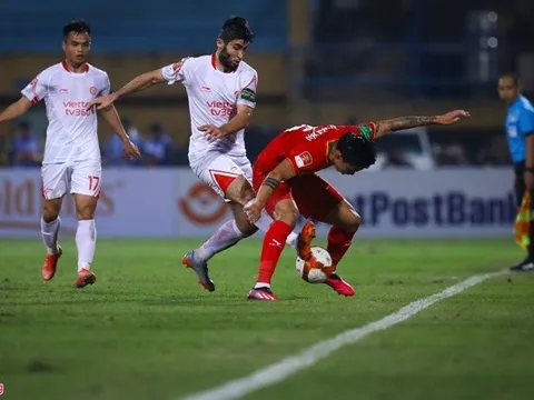 Các đại gia V.League đã tìm ra cách bóp nghẹt Văn Hậu