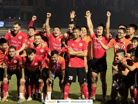 CAHN chiến thắng, Kiatisuk lên tiếng về Quang Hải và Văn Đức