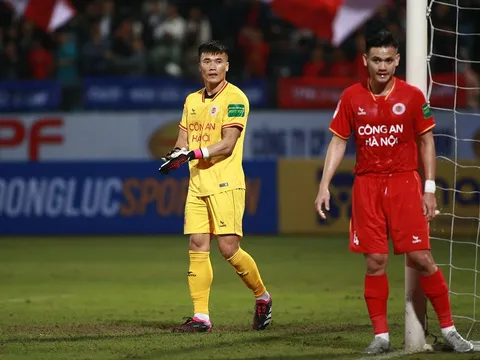 CAHN đấu Viettel: Bùi Tiến Dũng dễ mất suất vào tay thủ môn Việt kiều