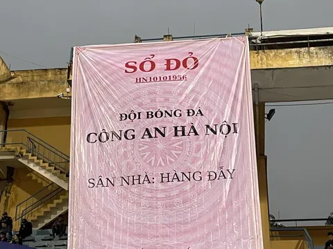 CAHN khoe sổ đỏ Hàng Đẫy, Thể Công Viettel bị xử phạt?